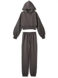 裏起毛クロップド丈パーカーXジョガーパンツセットアップ