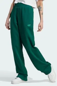 希少アディダス オリジナルス ×ハローキティ　ジョガーパンツ