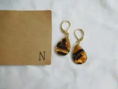 ドロップ型プレートピアス　イヤリング　ハンドメイドピアス