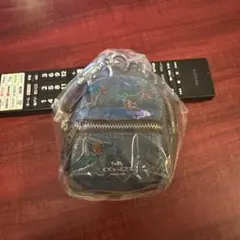 COACH花柄刺繍デニムキーホルダー