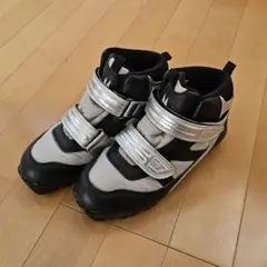 クロスカントリーブーツ