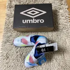 新品 UMBRO サッカーシューズ ワイドモデル　20.0cmのサムネイル