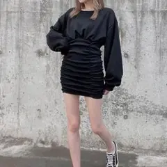 ブラック ミニワンピース
