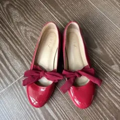 Fint リボン付き エナメル パンプス レッドのサムネイル