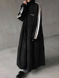 FRIFUL レタープリント ストライ プジップアップ ワンピースコート