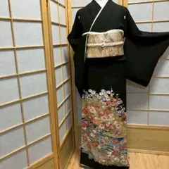 ［6113］黒留袖 鴛鴦花流水 比翼付 落款有 五つ紋 蔦 正絹 着物 袷