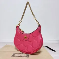 Gucci 極美品 GG マトラッセ ナイロン ピンク ショルダーバッグ グッチ 