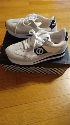 NO NAME ホワイト/ブラック スニーカー サイズ35