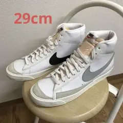 値下げ！新品未使用　ナイキNIKE Blazer Mid ブレーザーミッド　黒白