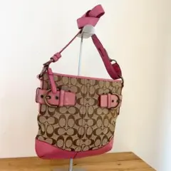 コーチ シグネチャーショルダーバッグ モノグラム　ピンク