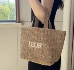 新品未使用正規品Dior ノベルティトートバッグ　即購入可能です。