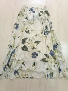 【※値下げ】花柄スカートのサムネイル