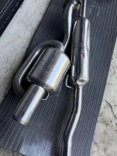 フォレスタースポーツ SK5(CB18)STIパフォーマンスマフラー - メルカリ