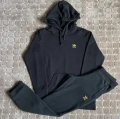 アディダス ブラック パーカー＆パンツ セット