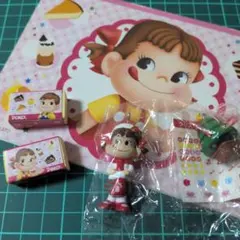 ペコちゃんサンタマスコットツリー付きとノート、消しゴム2個セット