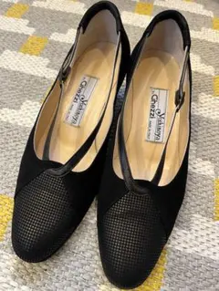 銀座YOSHINOYA 黒 スエード ハイヒールパンプス アンクルストラップ