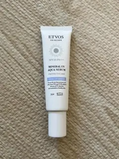 ミネラルUVアクアセラムトーンアップホワイト（日焼け止め・化粧下地）