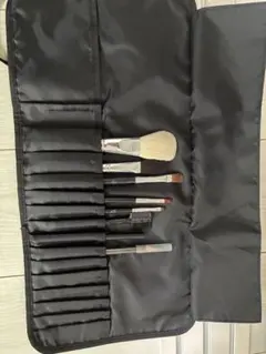 shu uemura メイクブラシセット　布ケースつき
