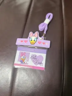 ディズニーストアシークレット　カードホルダー　デイジー