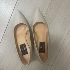 LANVIN COLLECTION パール付きパンプス ベージュ22cmのサムネイル