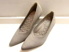 VIVAIA ゴールデンアーモンド ポインテッドトゥ キトゥンヒール 美品24㎝