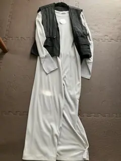 ロングワンピースとベストのセット