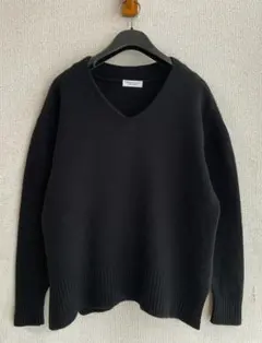 定価12100円　ビューティ＆ユース　ウールカシミヤルーズVネックニット♪