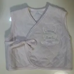 ウサギ刺繍付きベビーベスト 薄いピンク