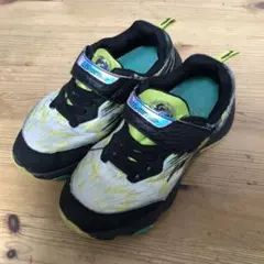 ムーンスタースニーカー 18.5EE