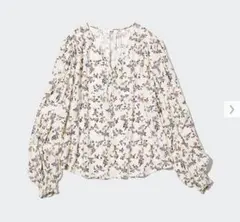 ユニクロ　レーヨンブラウス　花柄　白　黒プリント