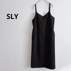 スライ　SLY ワンピース　スエード生地　黒　ノースリーブ　肩紐調節　裏地あり