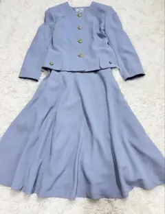 ノーカラージャケットスーツ　フレアスカートセットアップ　ブルー　M