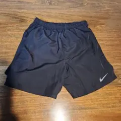 Nike DRI-FIT 黒 ハーフパンツ