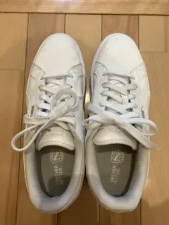 PUMA ホワイト スニーカー　厚底　27cm