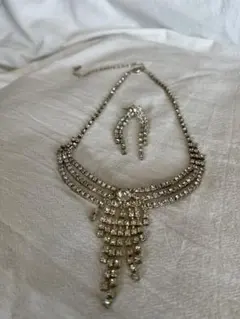 エレガントなネックレス・ピアスセット　ベリーダンスアクセサリー　オリエンタル