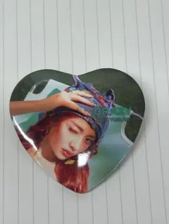 ルセラフィム　ユンジン　crazy jp 缶バッチ