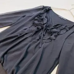 リボン付きブラウス