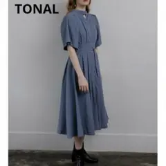 TONAL トーナル チョーカーネックフレアスリーブワンピース ブルー