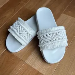 Item thumbnail for item f75cad1f-1766-4a29-8e93-2e60d6ba4830