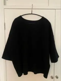 me by イッセイミヤケ　半袖トップス 黒 ISSEY MIYAKE - ISSEYMIYAKE(イッセイミヤケ) 半袖カットソー サイズ2