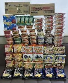 カップラーメン　カップ焼きそば　お菓子などのセット販売です。