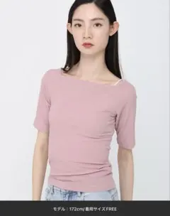 オフショルトップス