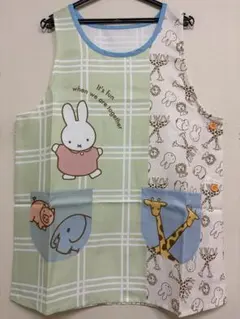 新品・未使用　ミッフィー　保育士エプロン