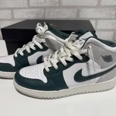 NIKE エアジョーダン MID スニーカー