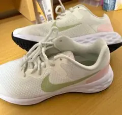 NIKE　スニーカー