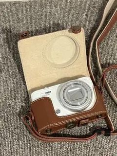 CASIO EX-ZR4100 ホワイト ケース付き Amazon | カシオ計算機 デジタルカメラEXILIM EX-ZR4100ホワイト