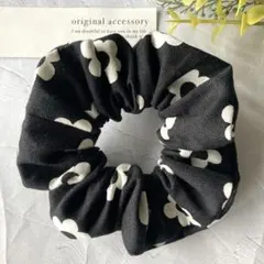 黒 お花 北欧柄 ★ シュシュ 花柄 ハンドメイド ヘアゴム シンプル 仕事