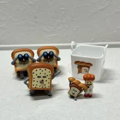 パンどろぼう　フィギュア　ガチャガチャ　バスボール　バスボム