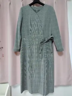 ひざ丈ワンピース