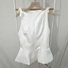 ZARA リボンショルダーストラップ ペプラムトップス